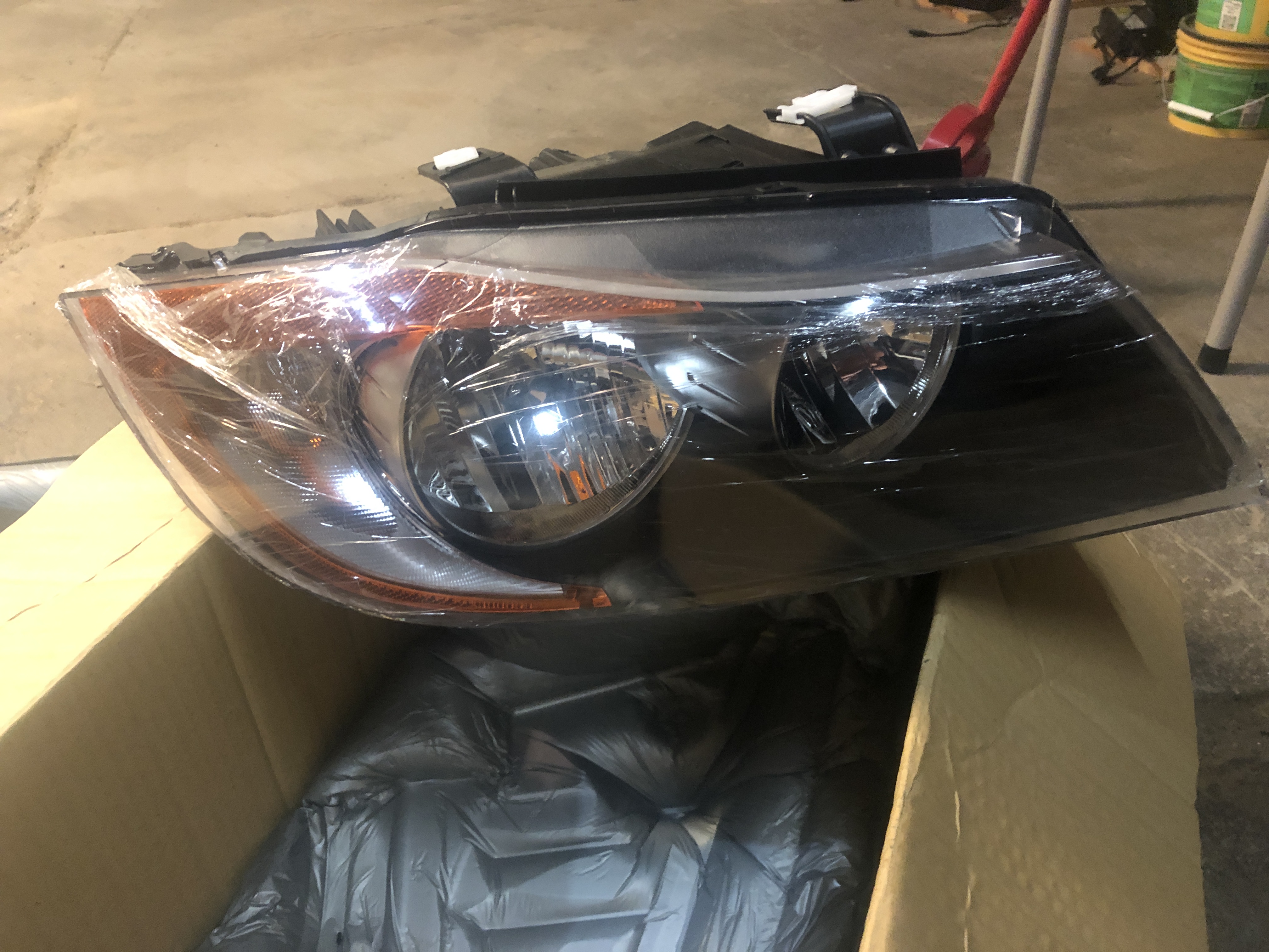 Headlight for BMW 3